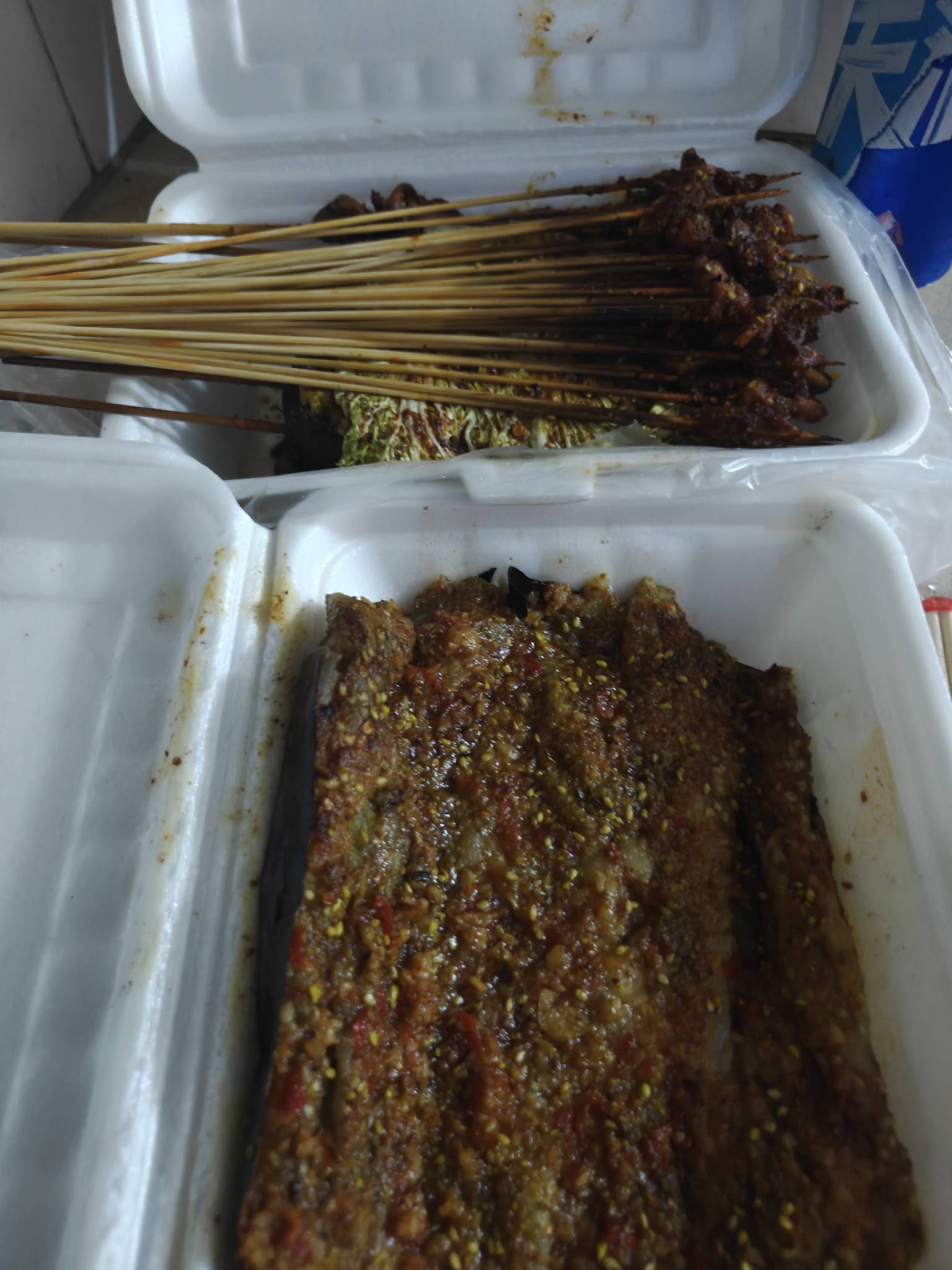 深夜放毒，没睡的老哥一起喝一个

4 / 作者:那个女孩呀 / 