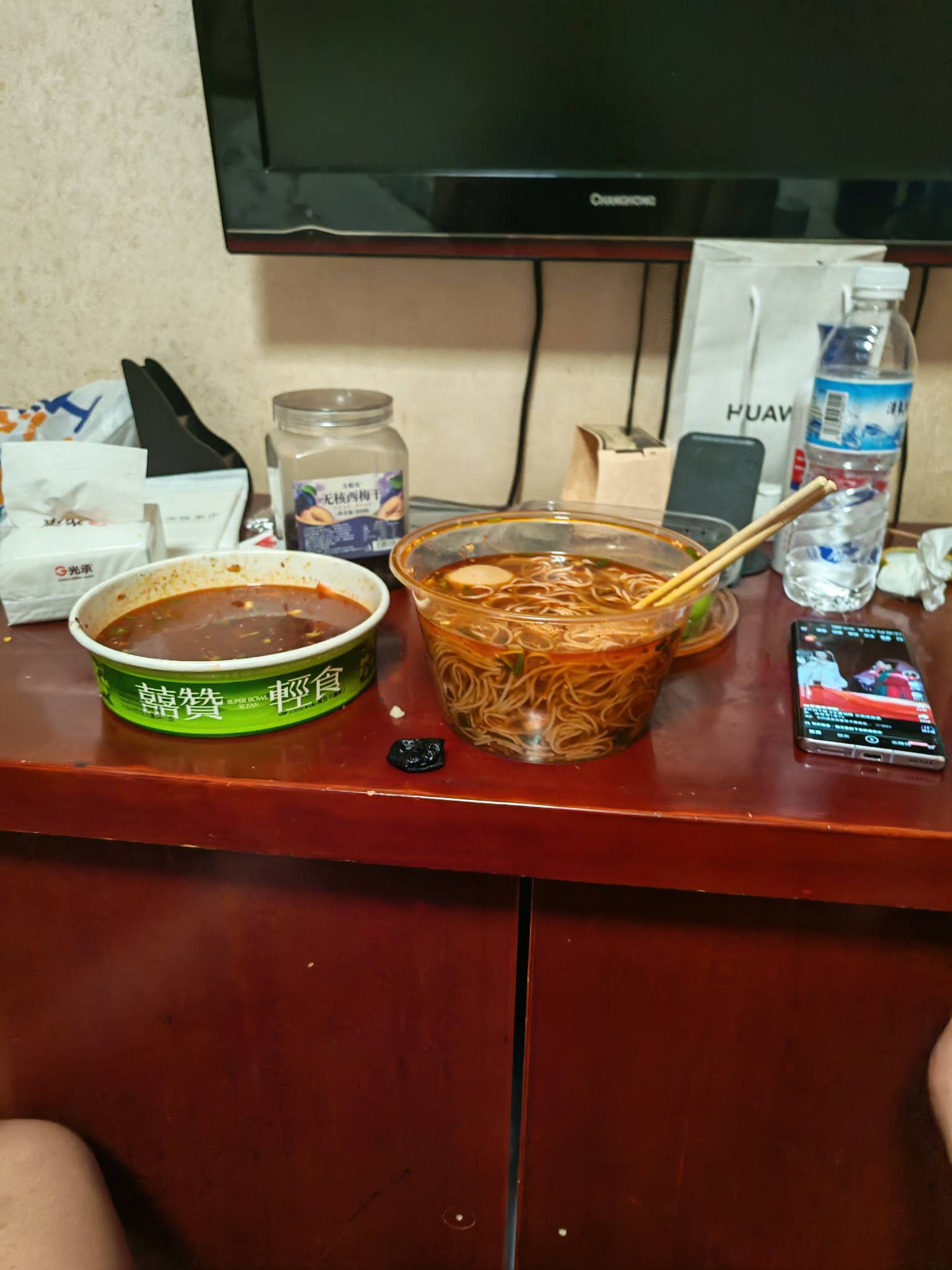不满老哥说一天就一顿饭

30 / 作者:狗来 / 