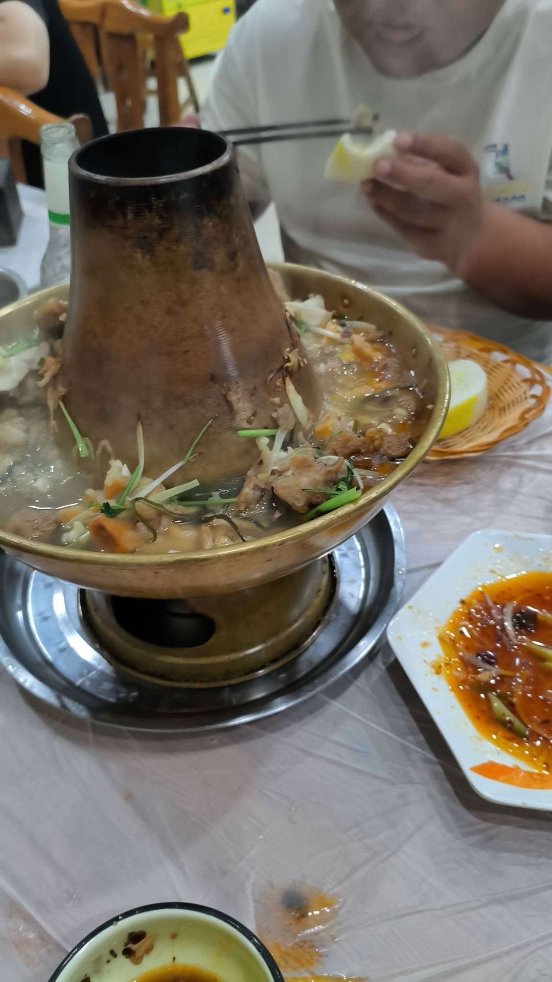 不是 一个三个月1.3？？？ 你逗我呢。我这熟人他.一个都一月1000呢。。！！我去

73 / 作者:老哥外卖 / 