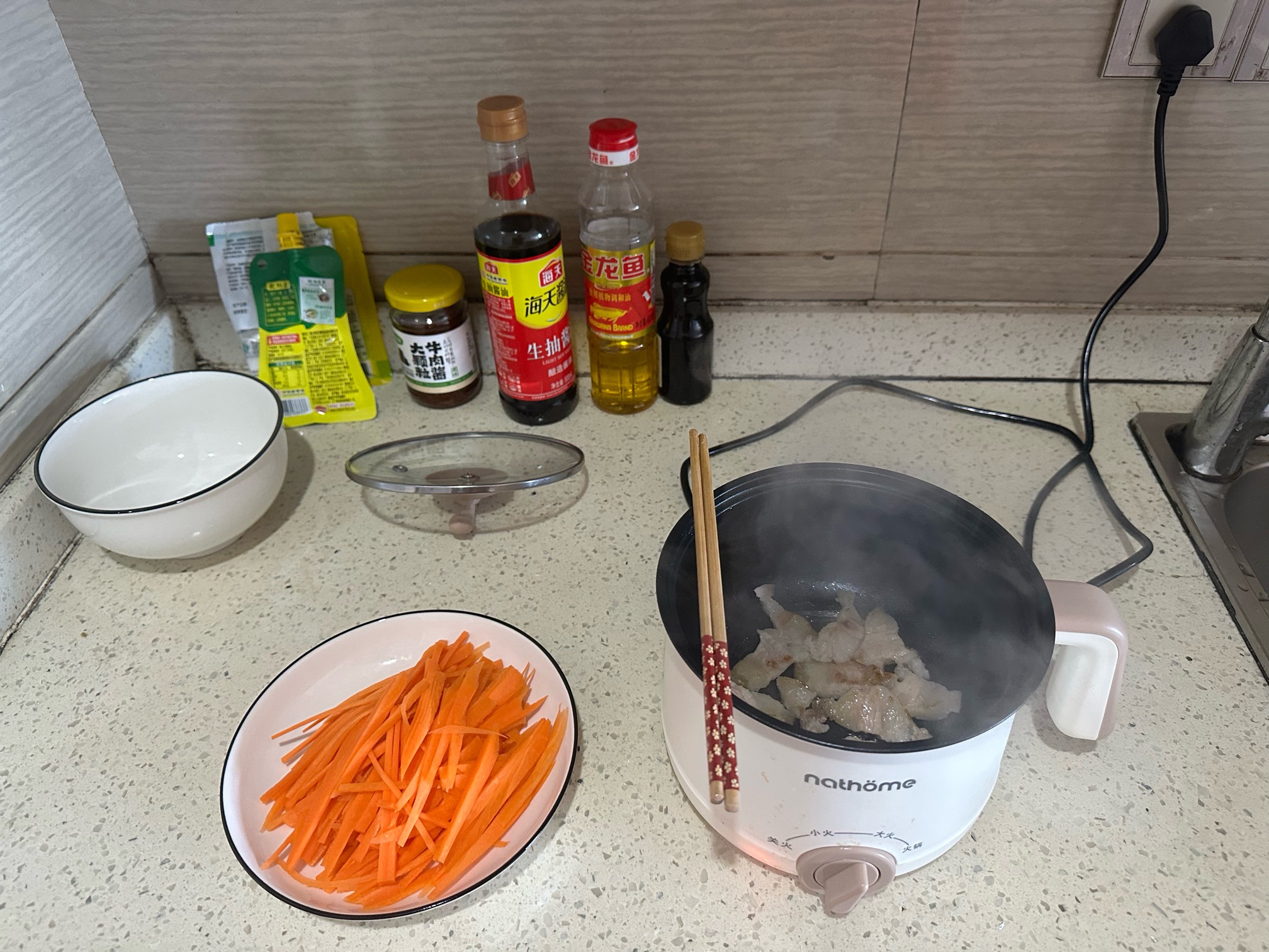 做早餐了，老哥们

57 / 作者:小熊咔咔咔 / 