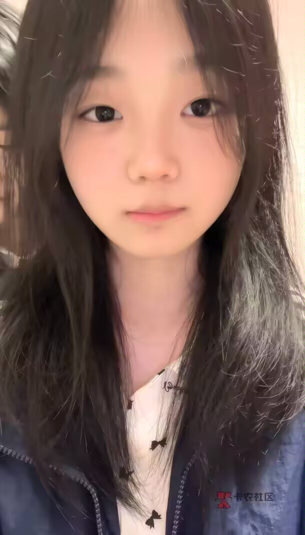 老哥们一定要搞架波音飞机啊，没飞机走到哪都被人看不起！今天回村被亲戚围着恭维。叔84 / 作者:联合国奥利给 / 
