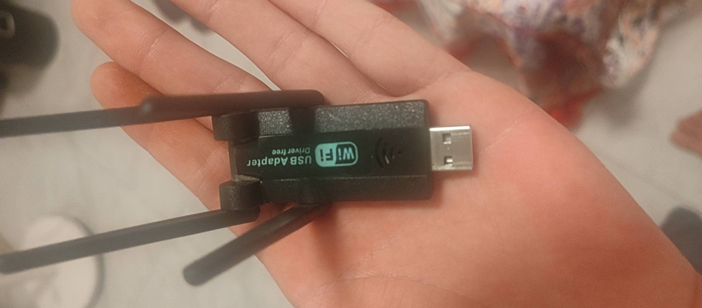 用家里十年前的FW300路由器做了个无线桥接，这下卧室没网口也能玩电脑了
11 / 作者:戏听清影横笛 / 
