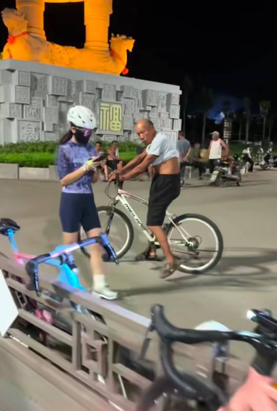 这是哪儿个卡农老哥，一把年纪了也想加入骑行圈是吧，

73 / 作者:云祁 / 