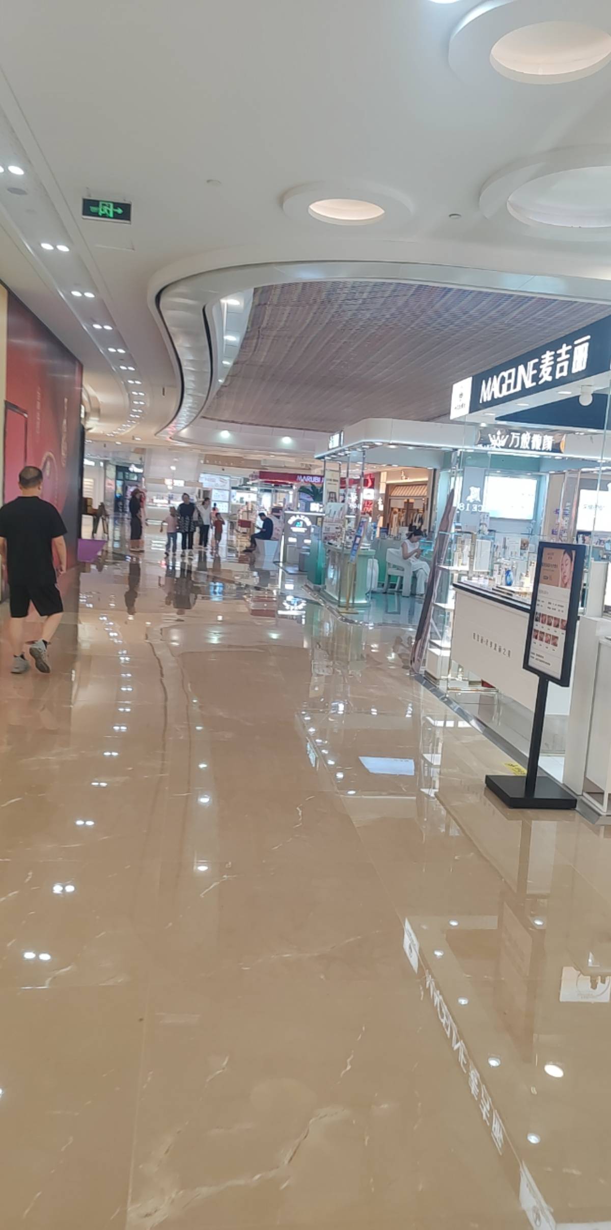 回老家了，出来两年多在广州花了差不多5万，两手空空回家，犹豫很多次了，还是买票回63 / 作者:活着为了鲁毛 / 