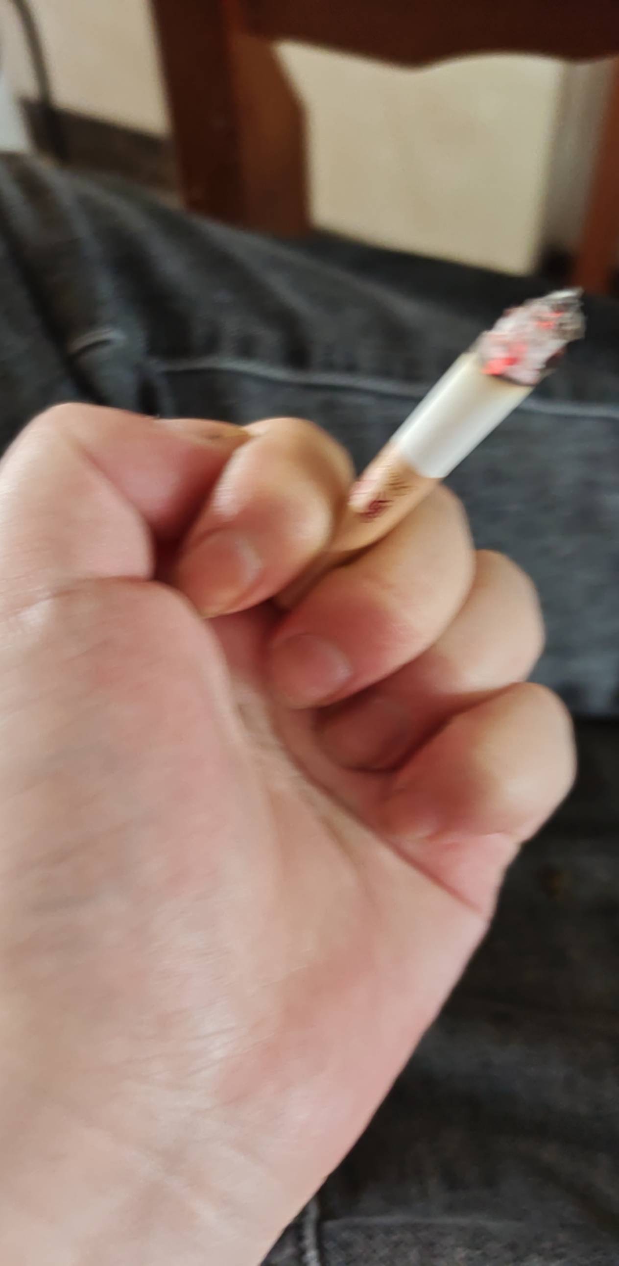 我是挂壁仔 我没有工作 没有收入 没有住宿的地方 我给老哥们丢脸了

85 / 作者:turbo小宇宙 / 