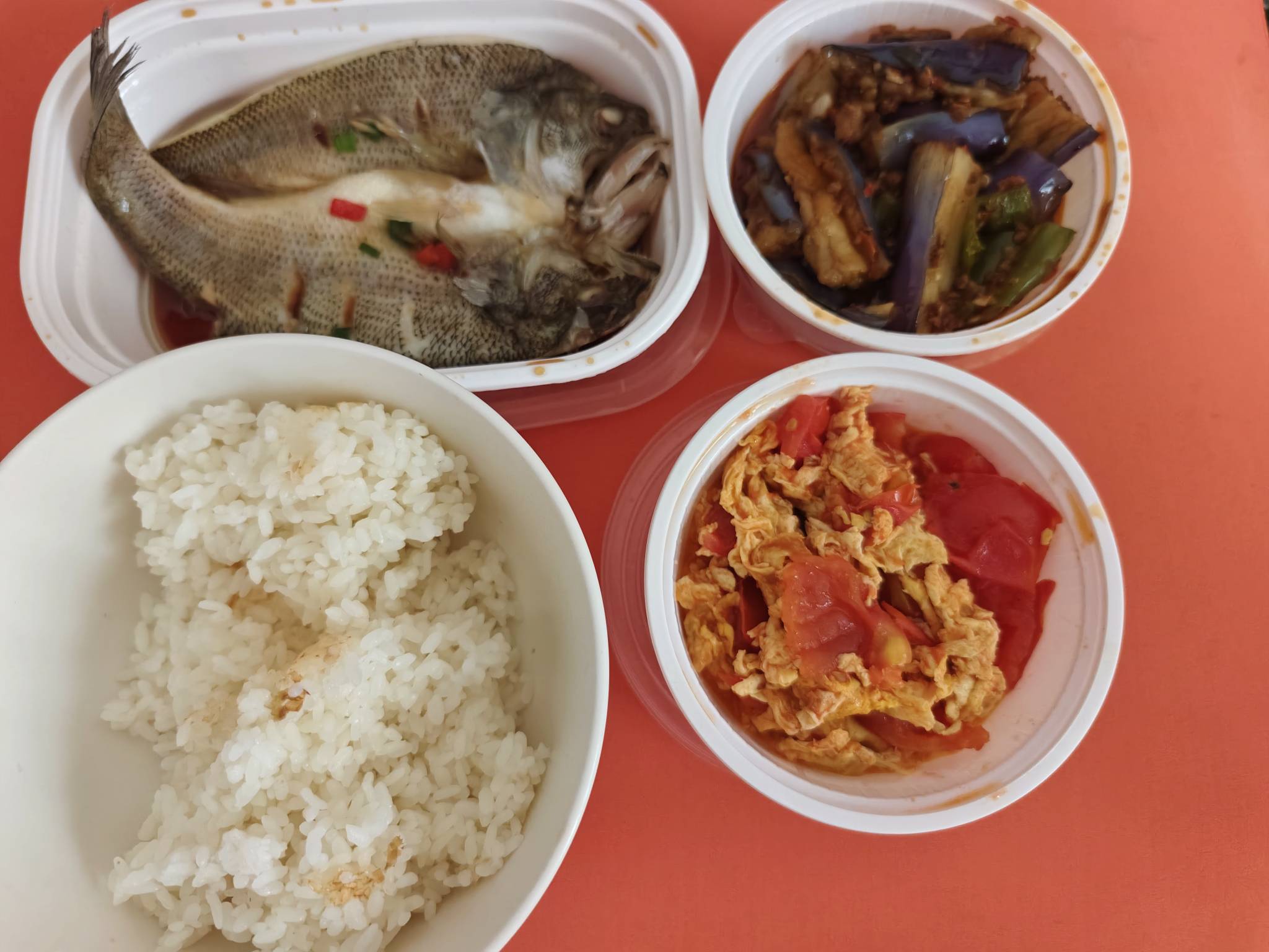 三个挂壁菜，吃完继续挂壁，瘫痪公园一个月了


44 / 作者:红菜苔 / 