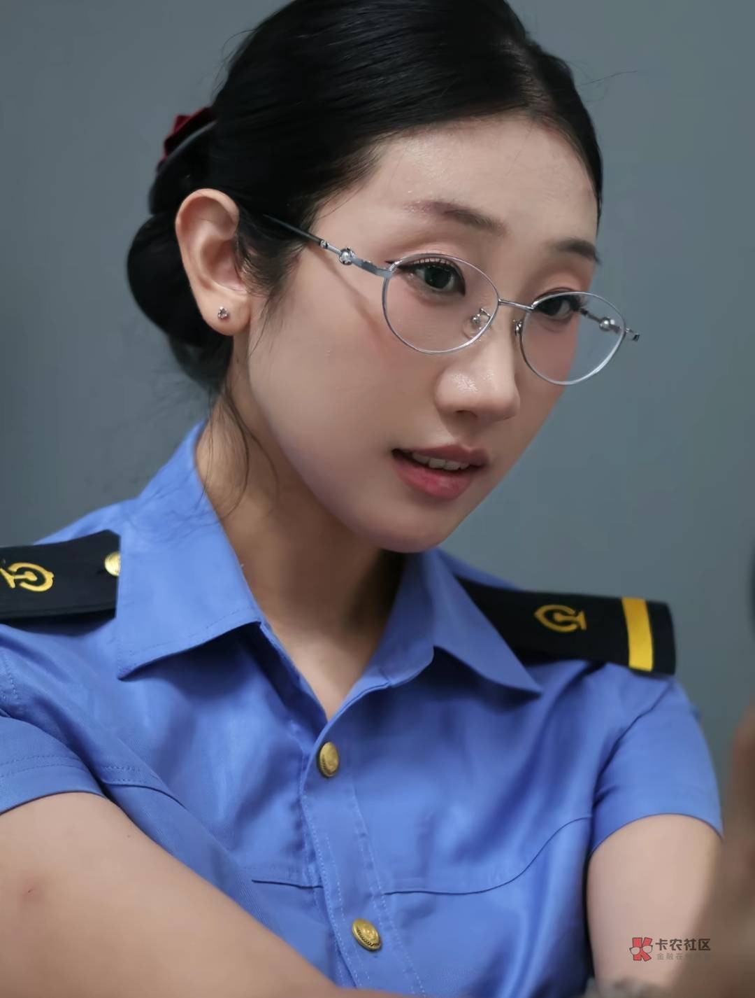 老哥们，问你们一个关于支付宝的问题，就是我用花呗200块钱买了张车票，然后花呗那边81 / 作者:!陈豆豆睡得着! / 