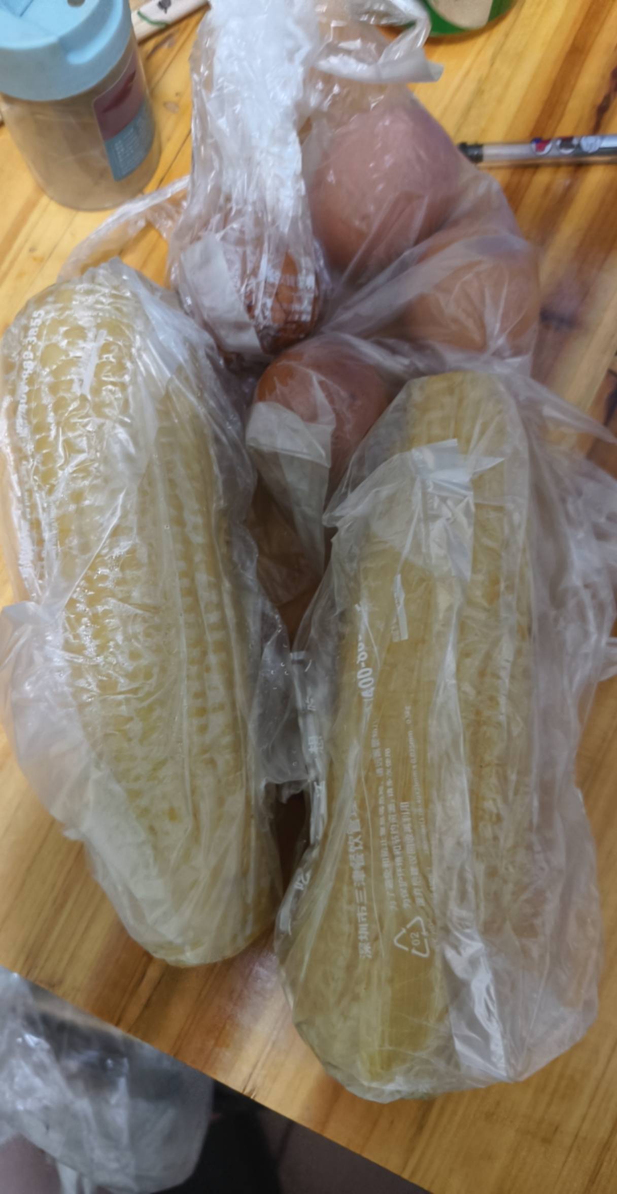 一天的伙食

27 / 作者:挂比了救我鸭 / 