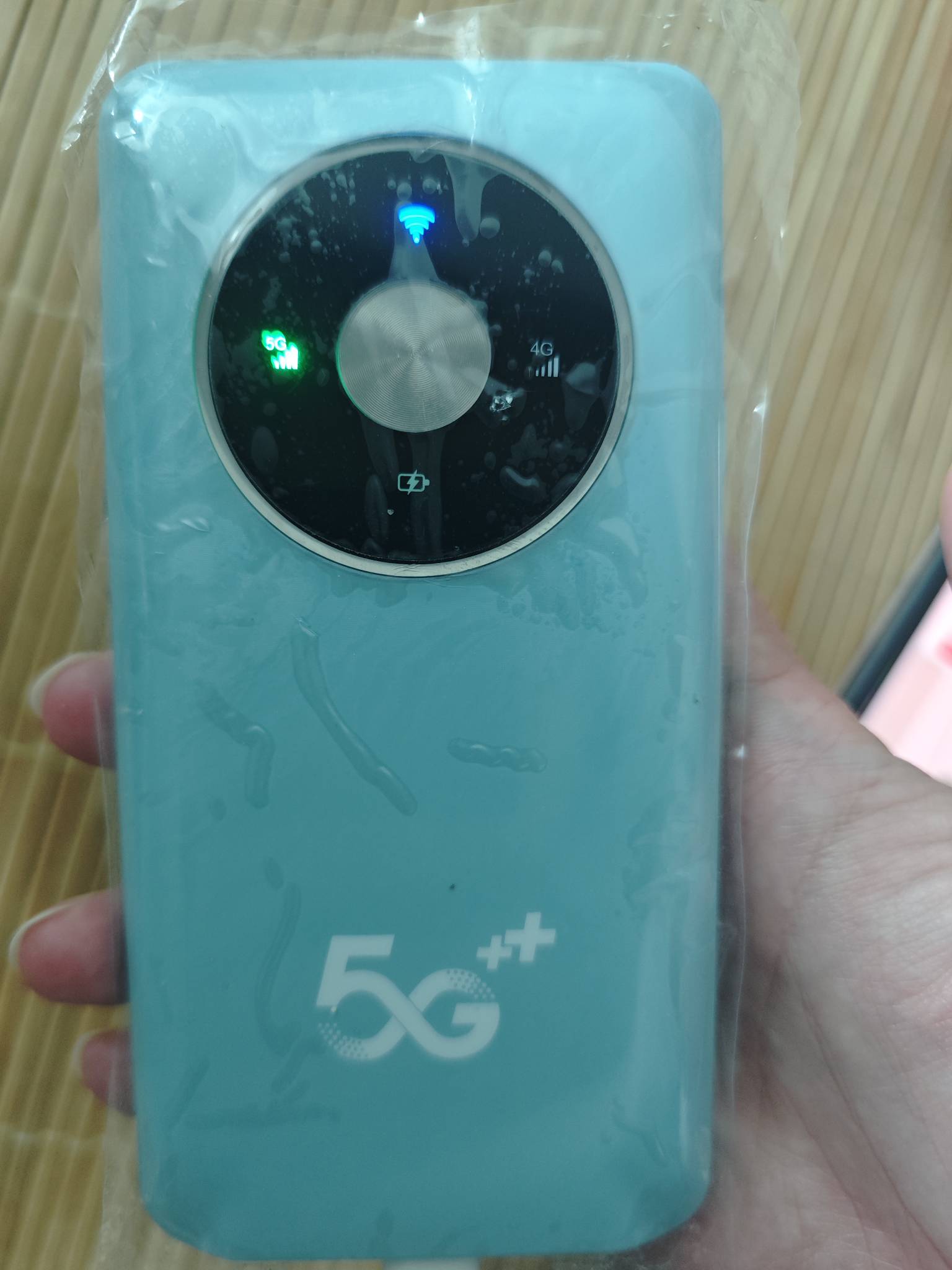 老哥们有没有用这个随身WiFi 的网速怎么样？每个月冲流量扛不住

29 / 作者:上岸继续挂逼 / 