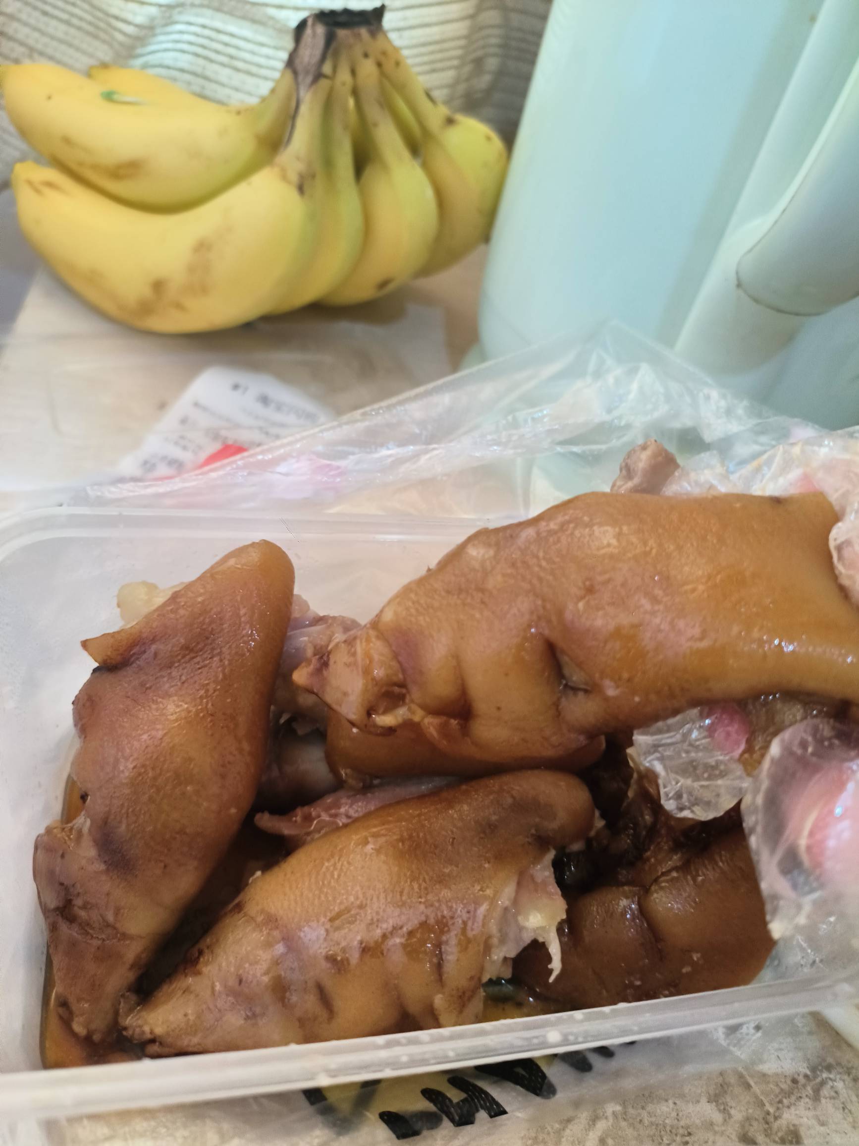 昨天点的猪蹄真的好吃啊，现在要下单，老板说卖完了，好难受


67 / 作者:网恋被骗五千块 / 