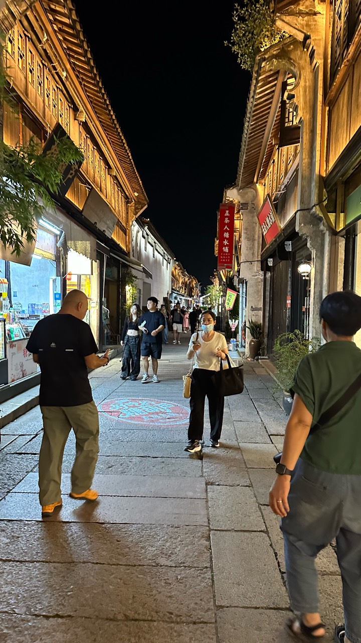 江浙又怎么样，挂壁仔在哪不是挂壁仔，大理桂林三亚这些不更文艺，自己不看看是不是这43 / 作者:不知明的靓仔 / 