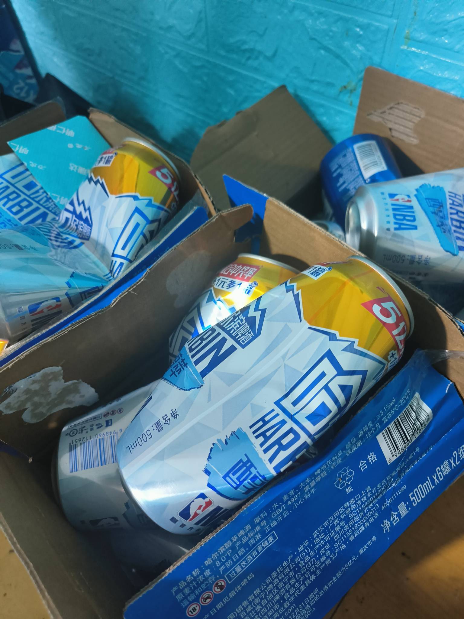 喝了 18瓶啤酒 一点反应都没有   真无语了，以后不喝了 浪费钱   喝又喝不晕   都要天82 / 作者:挂壁老哥gg / 