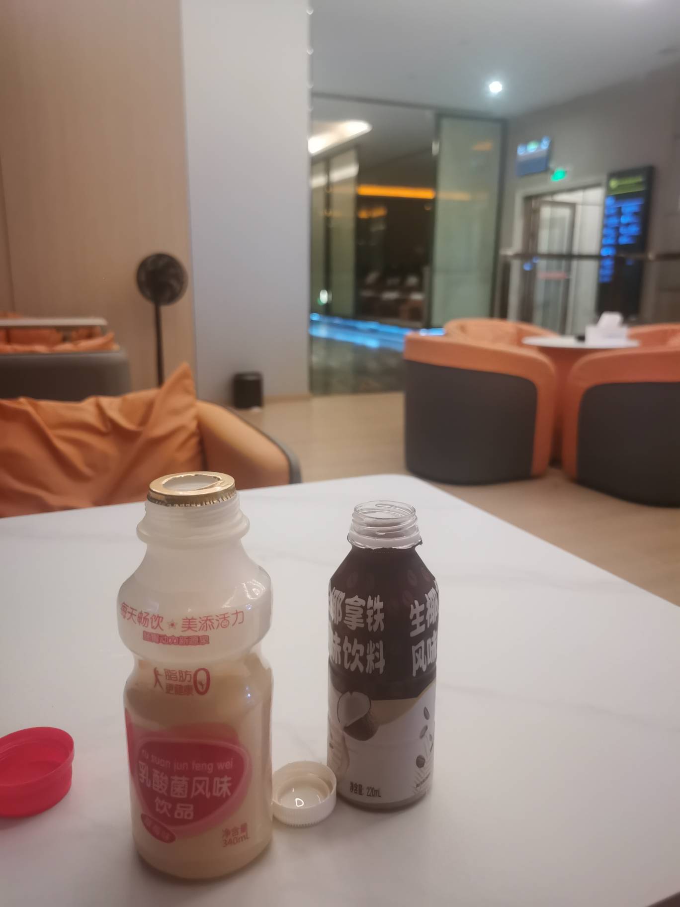 挂壁了，实在饿的不行
先跑水会吃饱了来
一天24小时3餐，59.9
出去才付钱，不管了没钱49 / 作者:不会骗人 / 