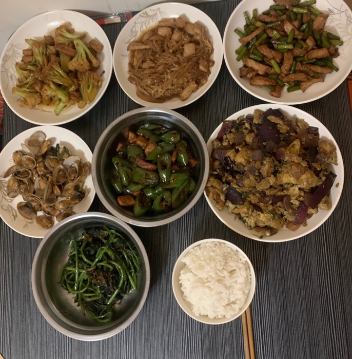 吃老哥们3.21



12 / 作者:小鬼是魔鬼 / 