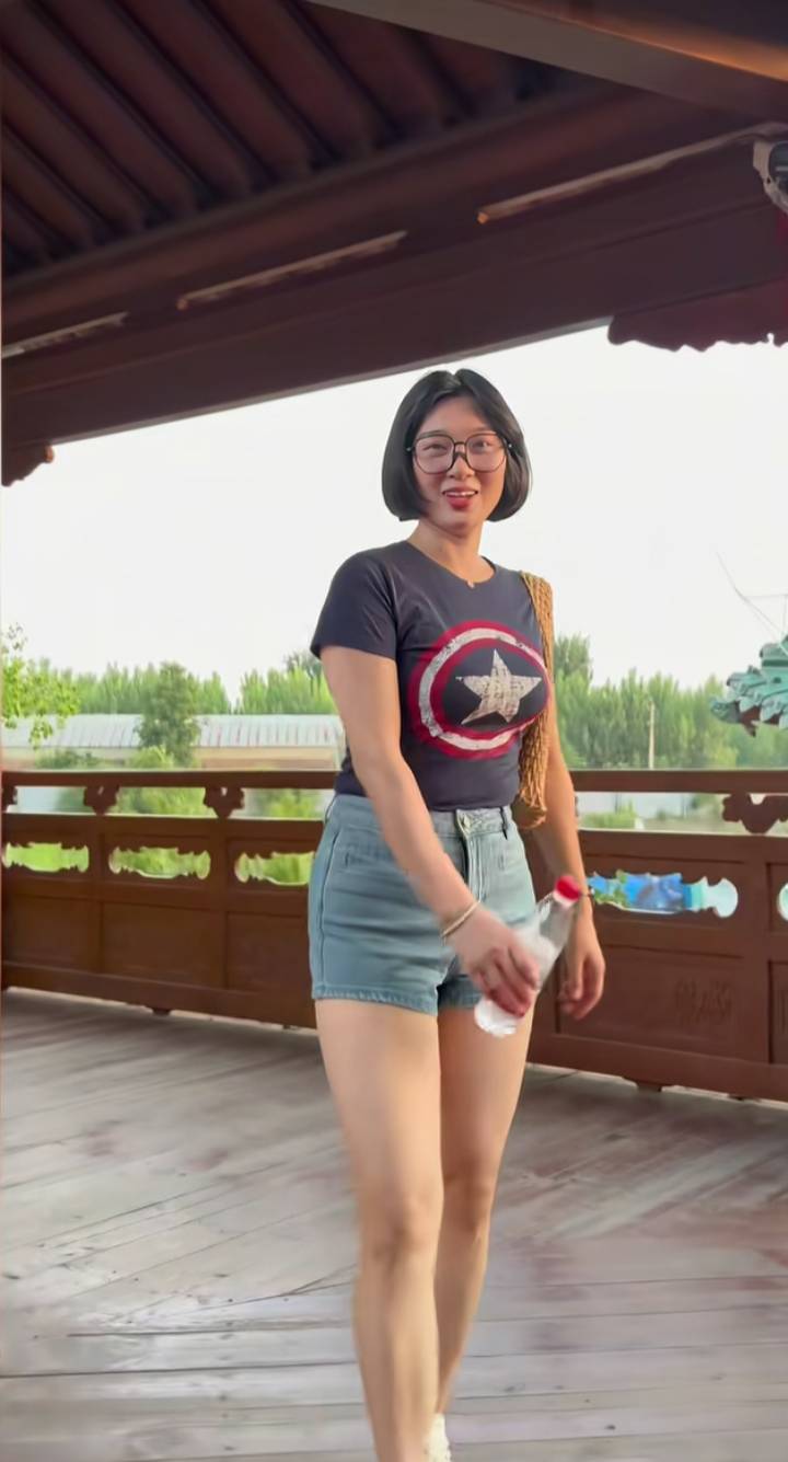 老哥们夜深了早点休息，



7 / 作者:马到成 / 