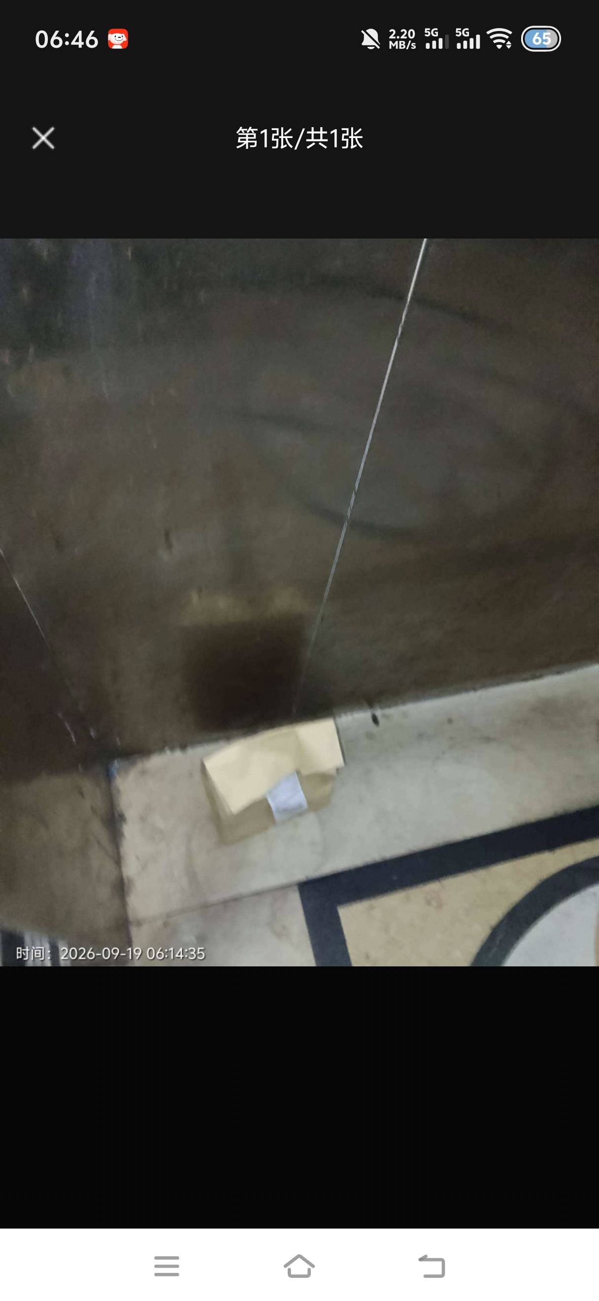 这个京东骑手太牛了吧，这个标签完完全全可以看到已经没有了，里面东西也少了一半，是91 / 作者:挂比了救我鸭 / 