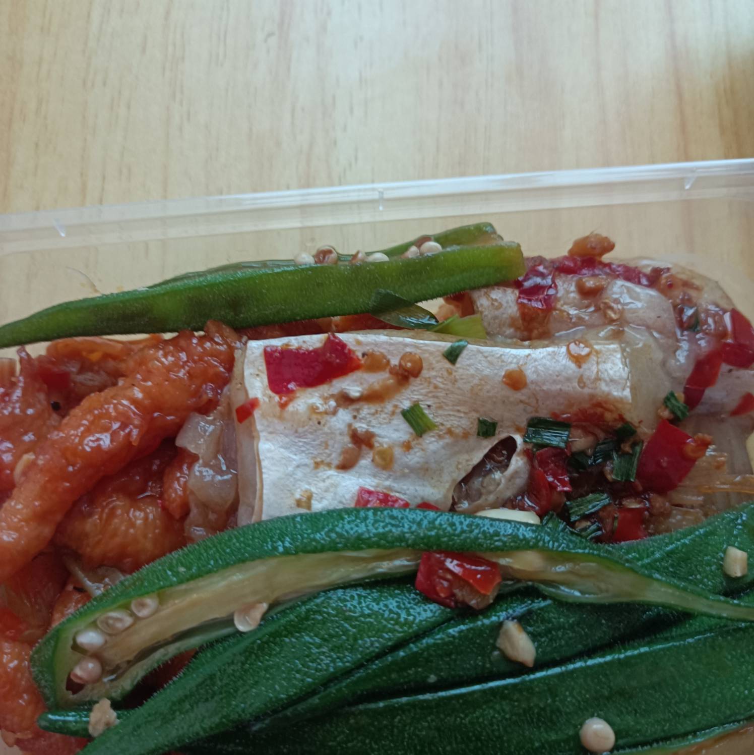 这种白白的是什么鱼肉？一口下去全是肥的 不过味道有点像吃鱼头

64 / 作者:我只管鲁毛 / 