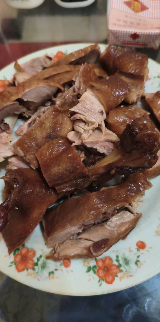 发工资啦，今晚吃个硬菜，等下微信还有1761

实际我工资是4205元，但是月初医院发了2017 / 作者:晶莹剔透111 / 