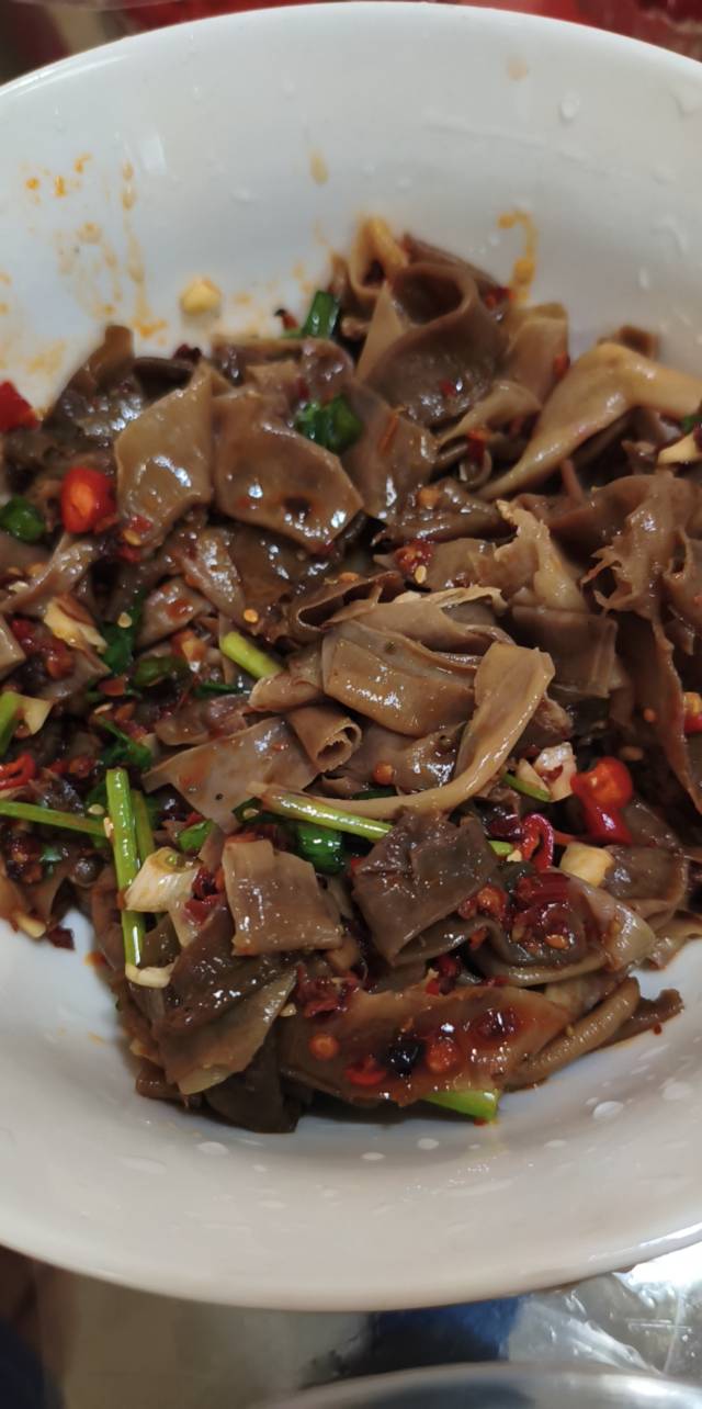 发工资啦，今晚吃个硬菜，等下微信还有1761

实际我工资是4205元，但是月初医院发了2031 / 作者:晶莹剔透111 / 