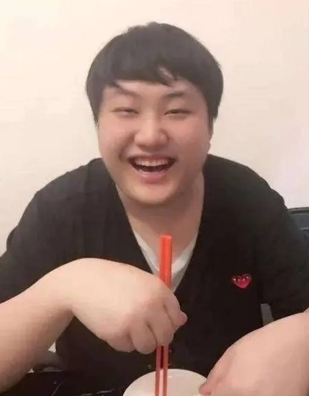 铲批端游双料王者能去农批万象棋搬砖吗？这游戏门槛高不看老哥们搬砖羡慕坏了

90 / 作者:夜盼天明 / 