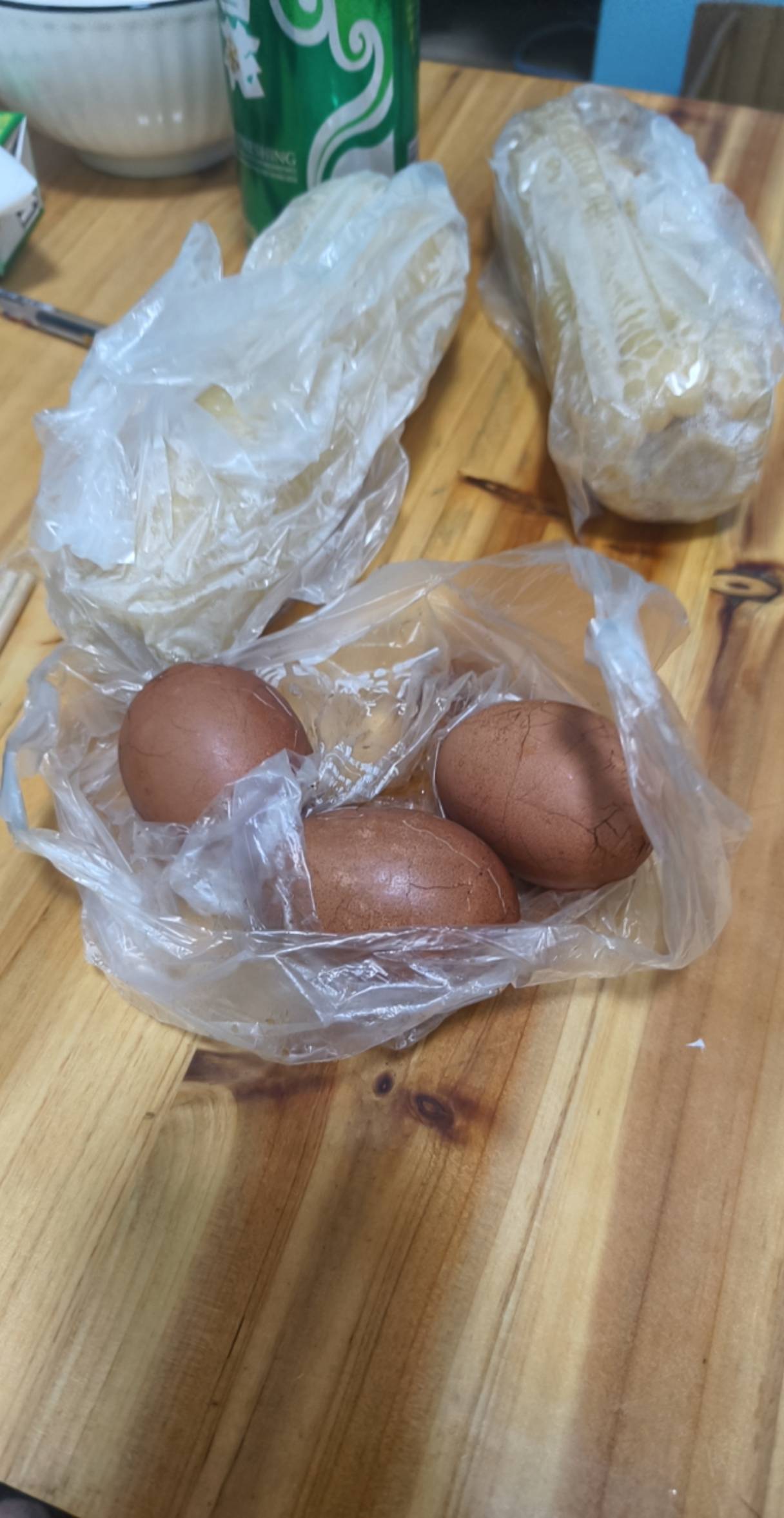 这个点吃上茶叶蛋和玉米是什么段位？

30 / 作者:挂比了救我鸭 / 