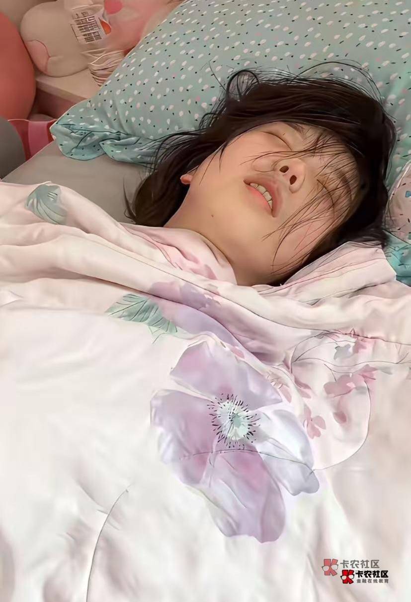 沃日，昨晚吃了份塔斯汀串死我了，已经串了4次了，我吃华莱士都没串过，万万没想到栽87 / 作者:联合国奥利给 / 