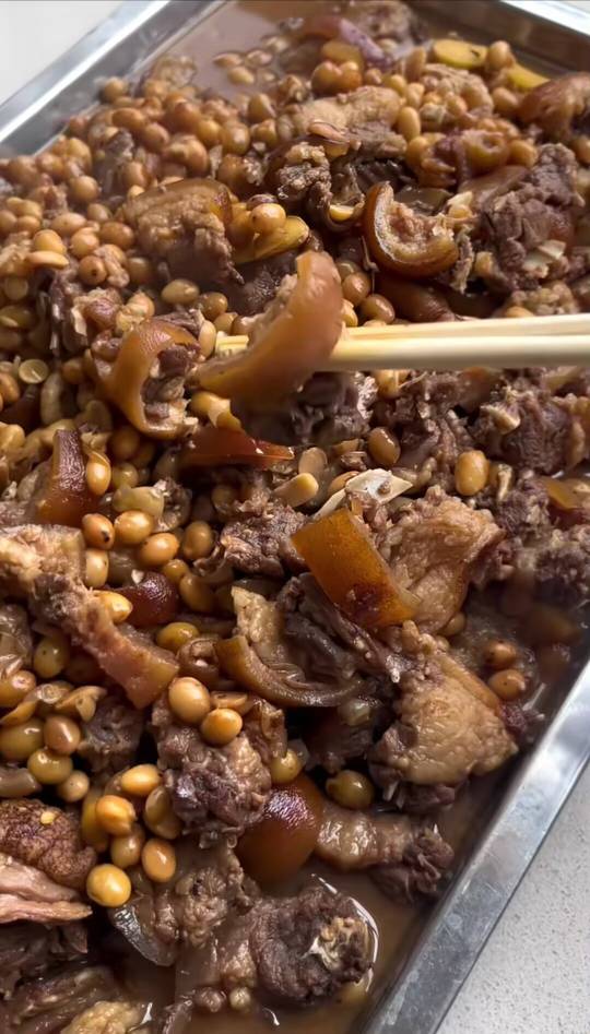 老哥们肯定不知道这是什么美食


26 / 作者:朱铁胆 / 