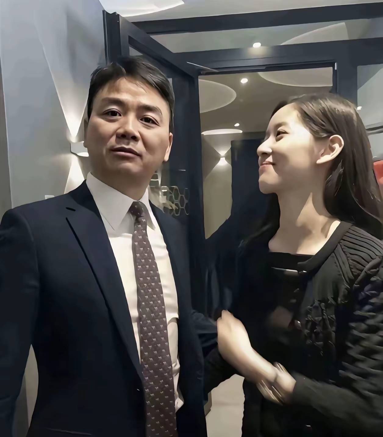 奖励正在发放完整观看广告并关闭后奖励到账

74 / 作者:有痔不在年糕 / 