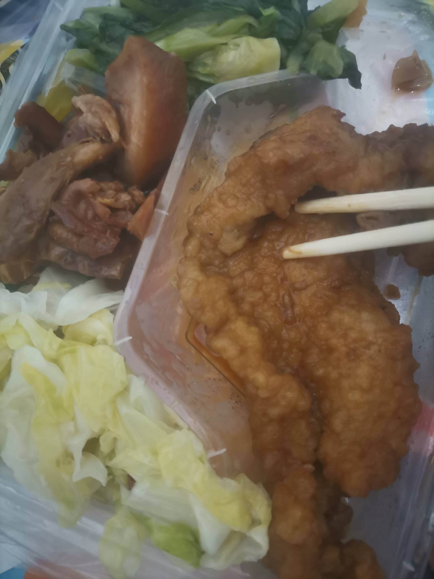 12块一份的快餐，两荤两素

32 / 作者:王牌飞行员888 / 