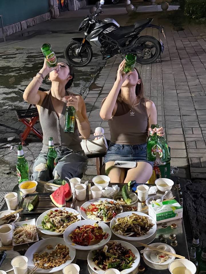 喝酒了兄弟们！

12 / 作者:风中之神-聂风 / 