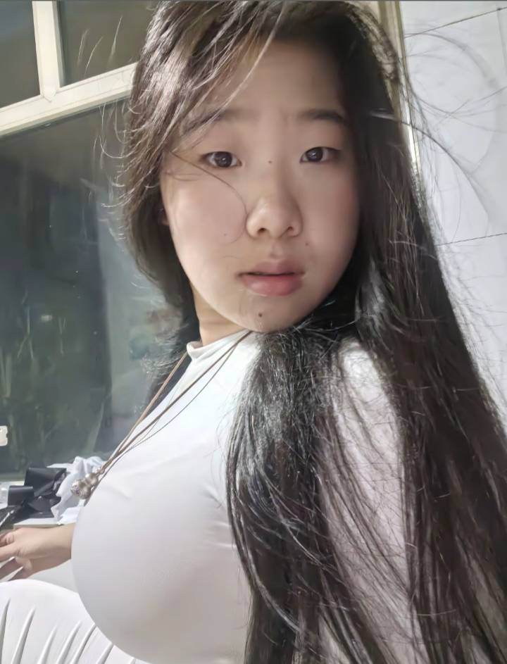 老哥们，早上好都起来了吧



27 / 作者:马到成 / 