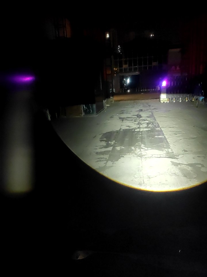 12点半跑到现在185，最后一单眼睛受不了了，收工回家


25 / 作者:基基肯压基 / 