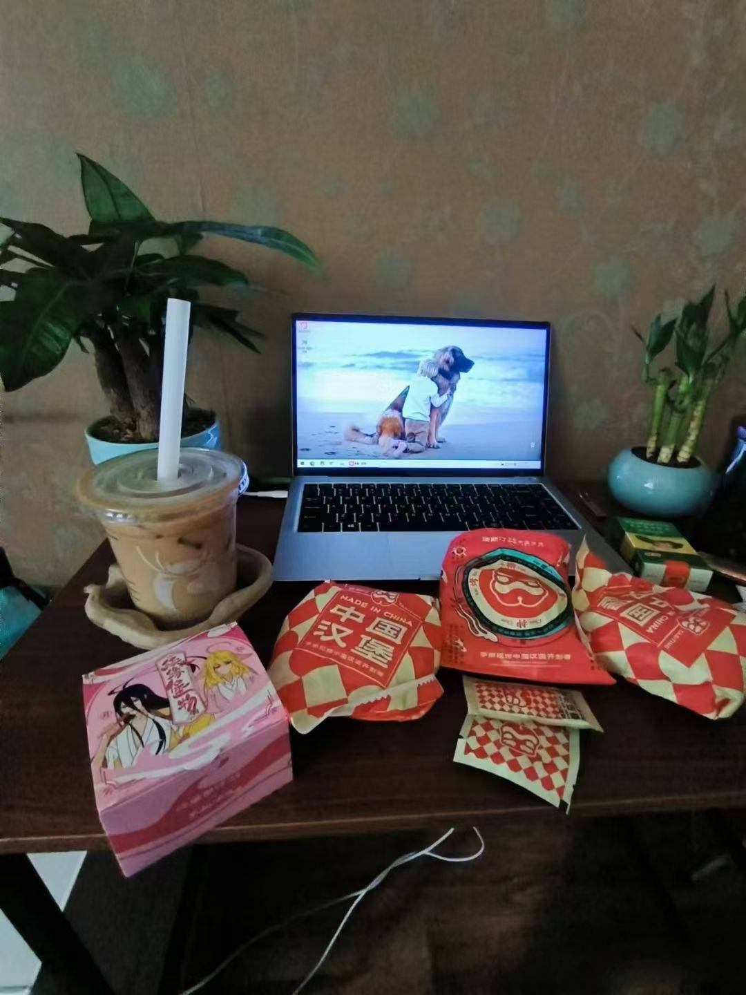 先吃饱才有力气申请毛

86 / 作者:摇摆的苏丹 / 