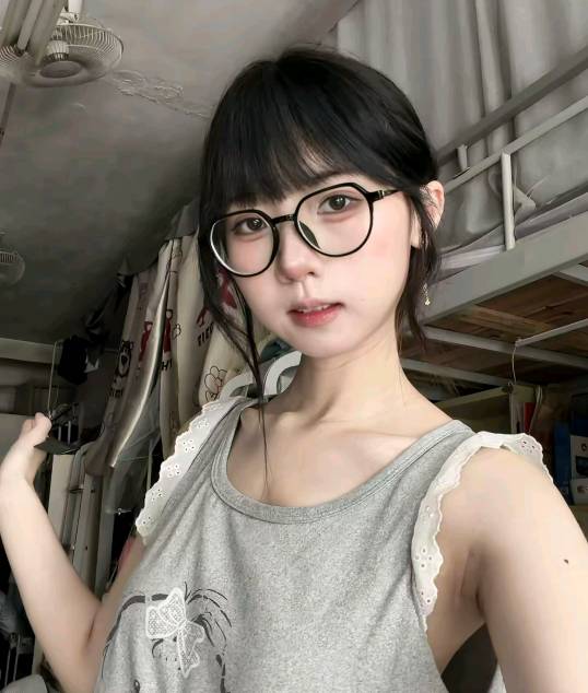 一想到老哥70，80了还要戴着老花镜录毛我都心痛，

22 / 作者:假老哥真挂壁 / 