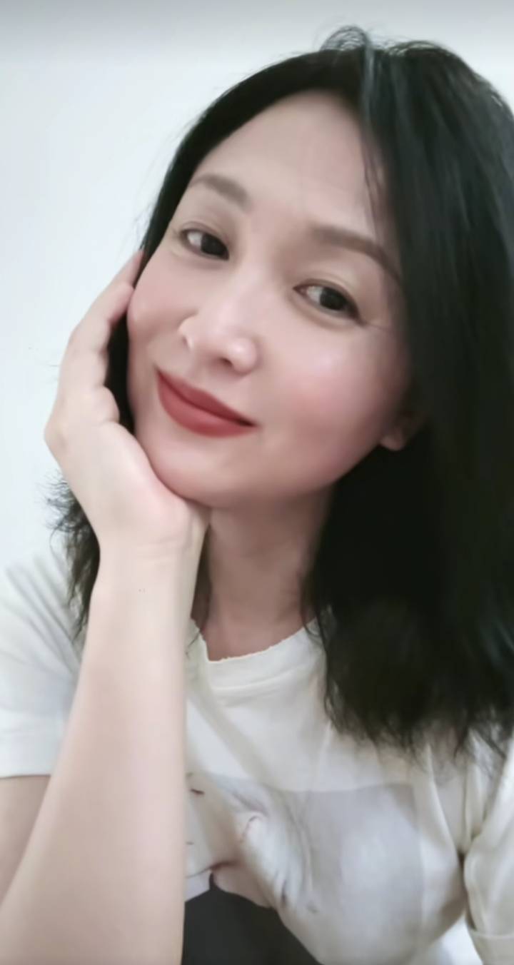 老哥们，夜深了注意休息保重身体



74 / 作者:马到成 / 