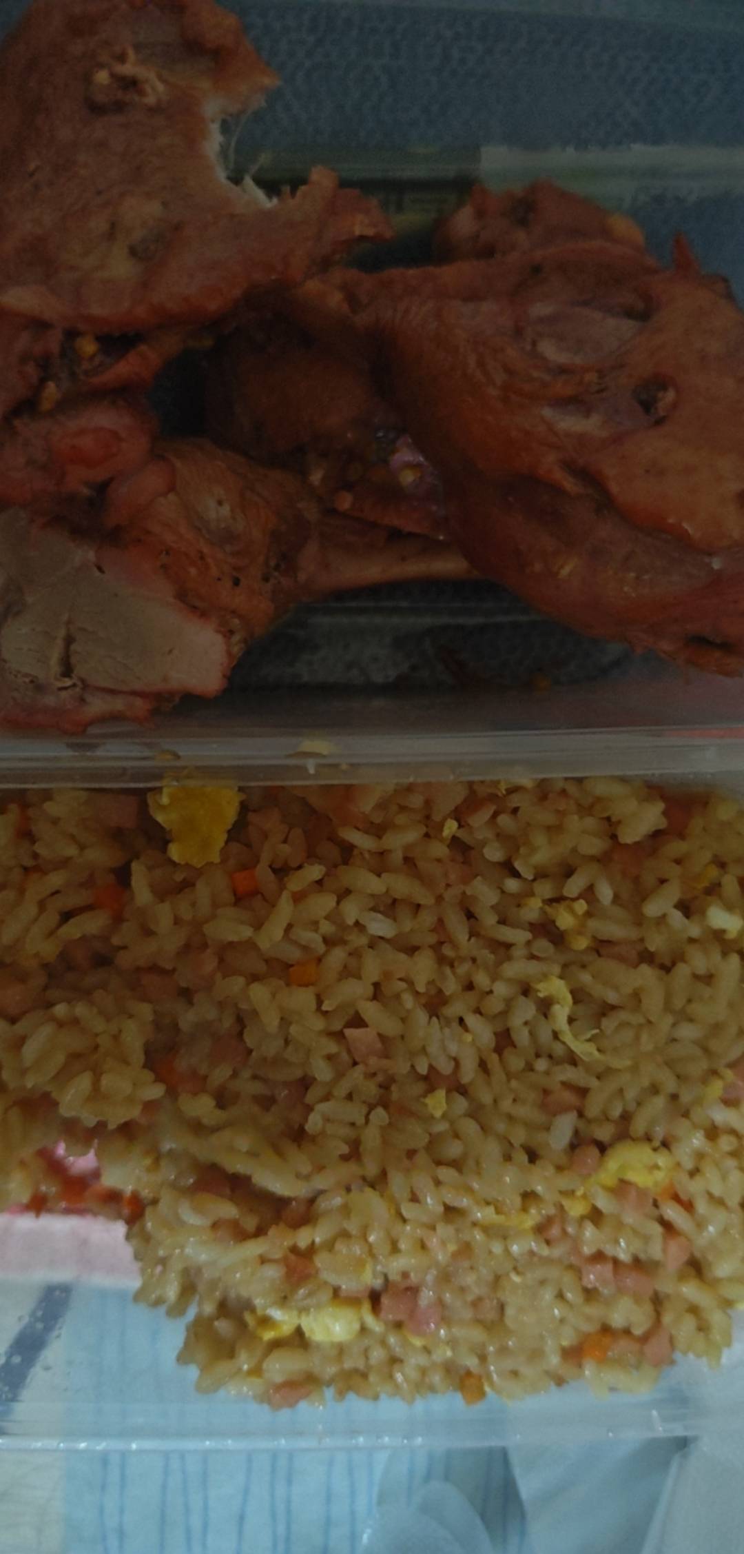 老哥们，吃饭了，鸭腿＋炒饭

82 / 作者:嘿嘿hahaha / 
