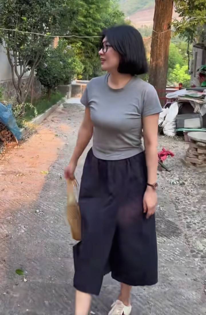 老哥们羊毛赚到钱了也要出去消费消费啊，国庆还有三天



44 / 作者:马到成 / 