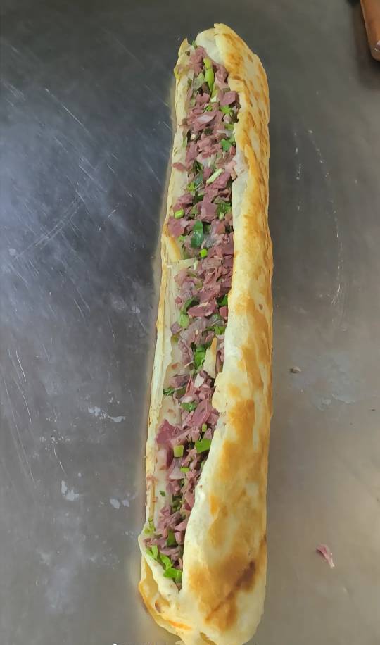 大家不要叫我肉夹馍了，我已经那边的劳动合同结束，我现在是驴肉火烧超长代言人

77 / 作者:挂比了救我鸭 / 