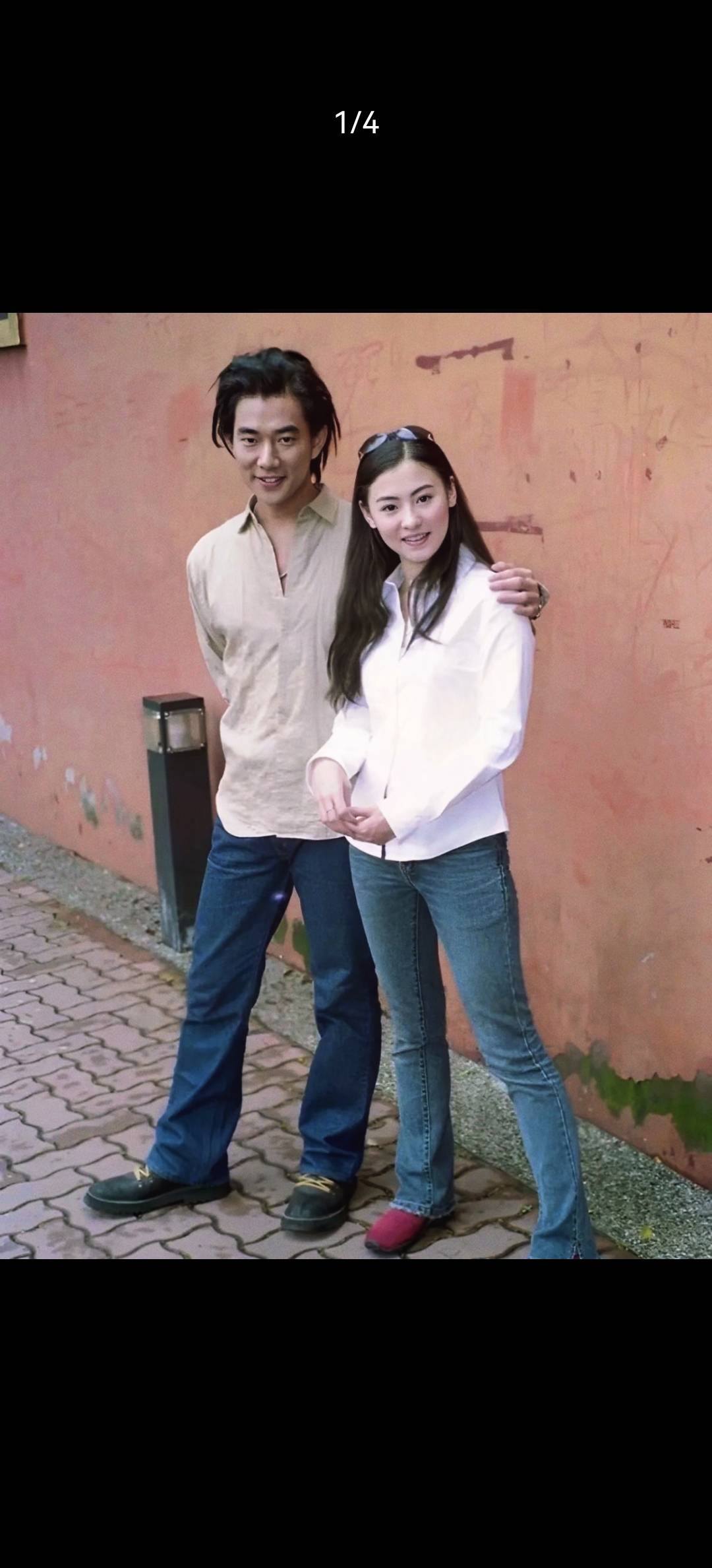 他是在夜市摆摊的穷小子，每天守着小摊，为生计奔波。一次偶然，富家女孩来逛夜市，被30 / 作者:湖南陈小春 / 