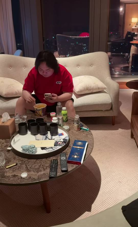 布鞋老苟去哪了？不是有小号吗 怎么没见他出来发做饭帖子

34 / 作者:人到万难需放胆 / 
