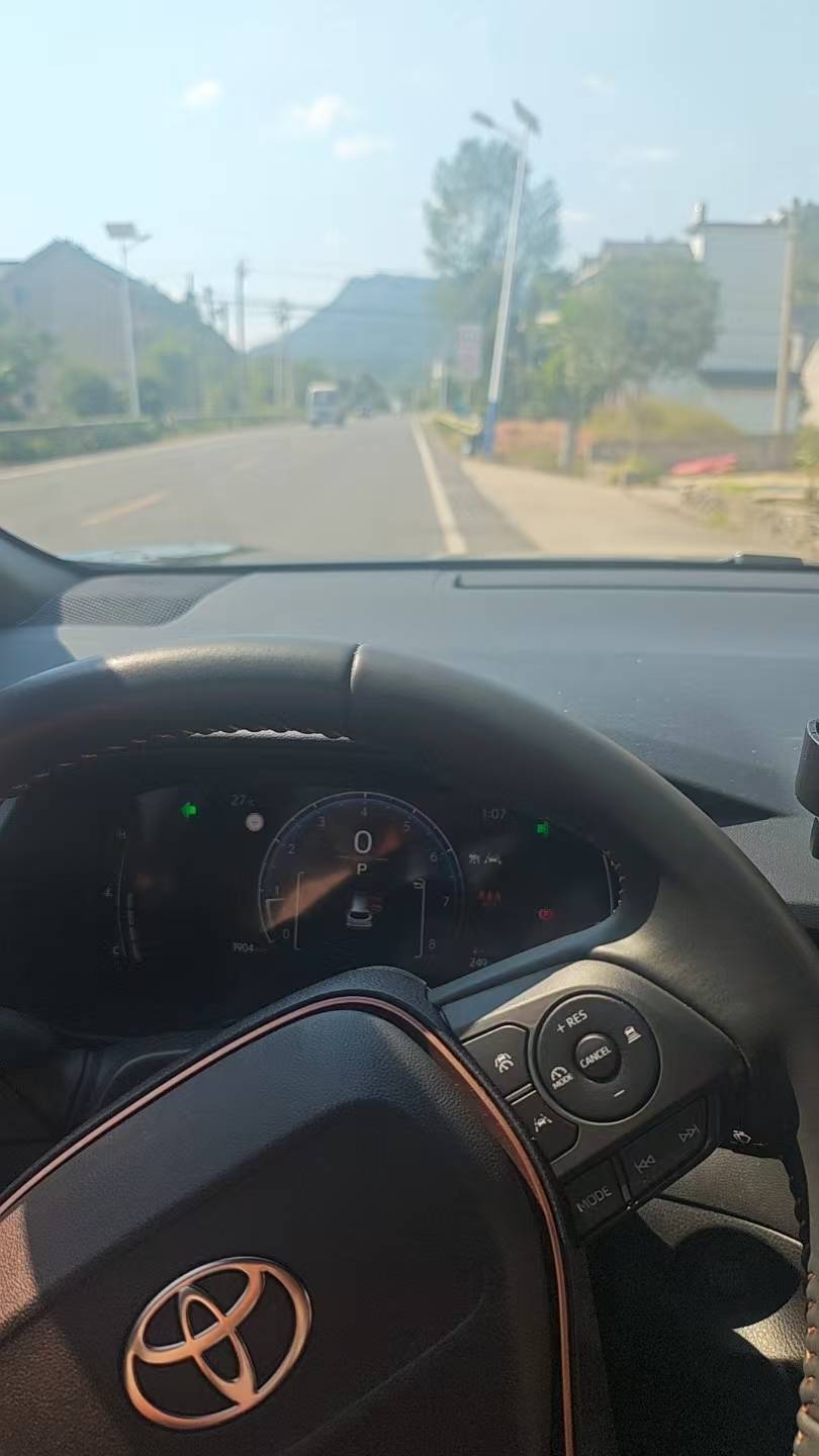 又跟家里老登吵了一架，立马收拾东西出门了。带他找了个打包的活包吃住。体验了一下说52 / 作者:心态放青葱9 / 