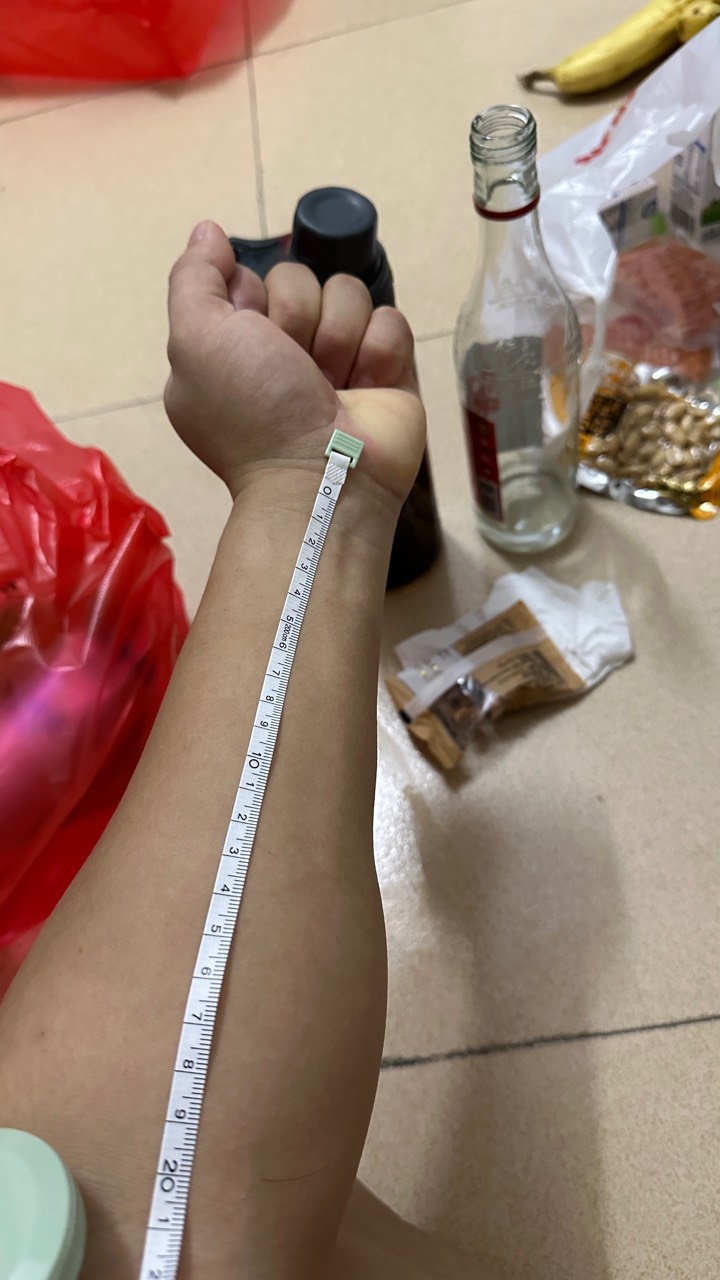 为什么老哥只有18cm，刚量了我的，大概23

92 / 作者:不知明的靓仔 / 