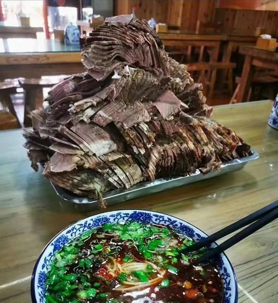 中午吃兰州拉面

48 / 作者:挂比了救我鸭 / 