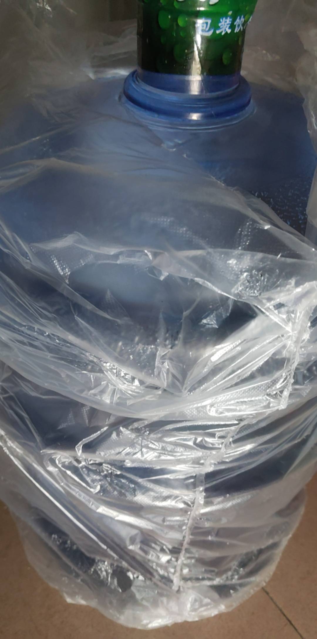 废了，抗一桶水上6楼喘的不行

33 / 作者:专业挂逼老哥 / 