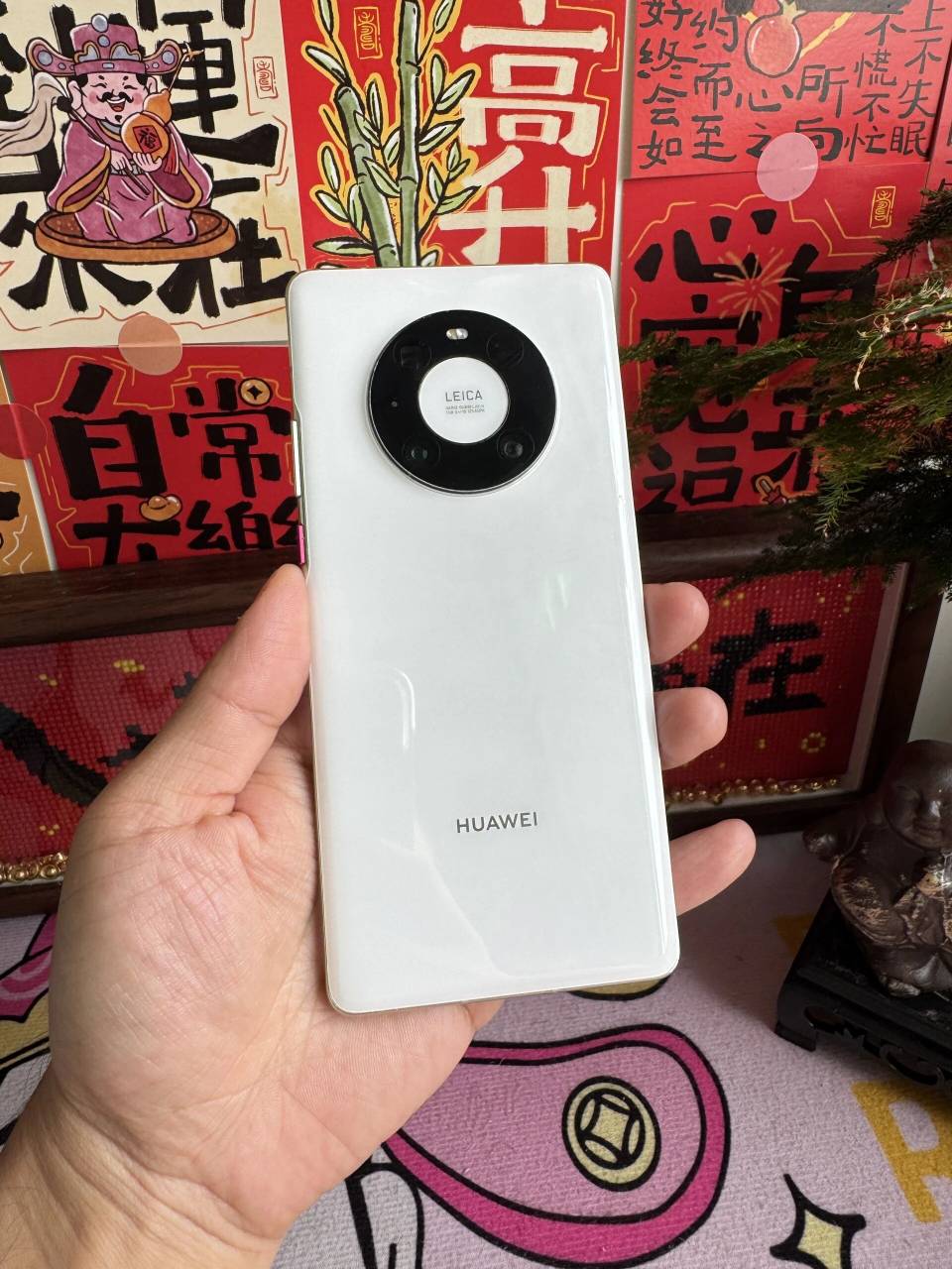 又搞了个备用机，颜值很顶啊，温润如玉，简直就是艺术品，比90系列好看一万倍

99 / 作者:口味王 / 