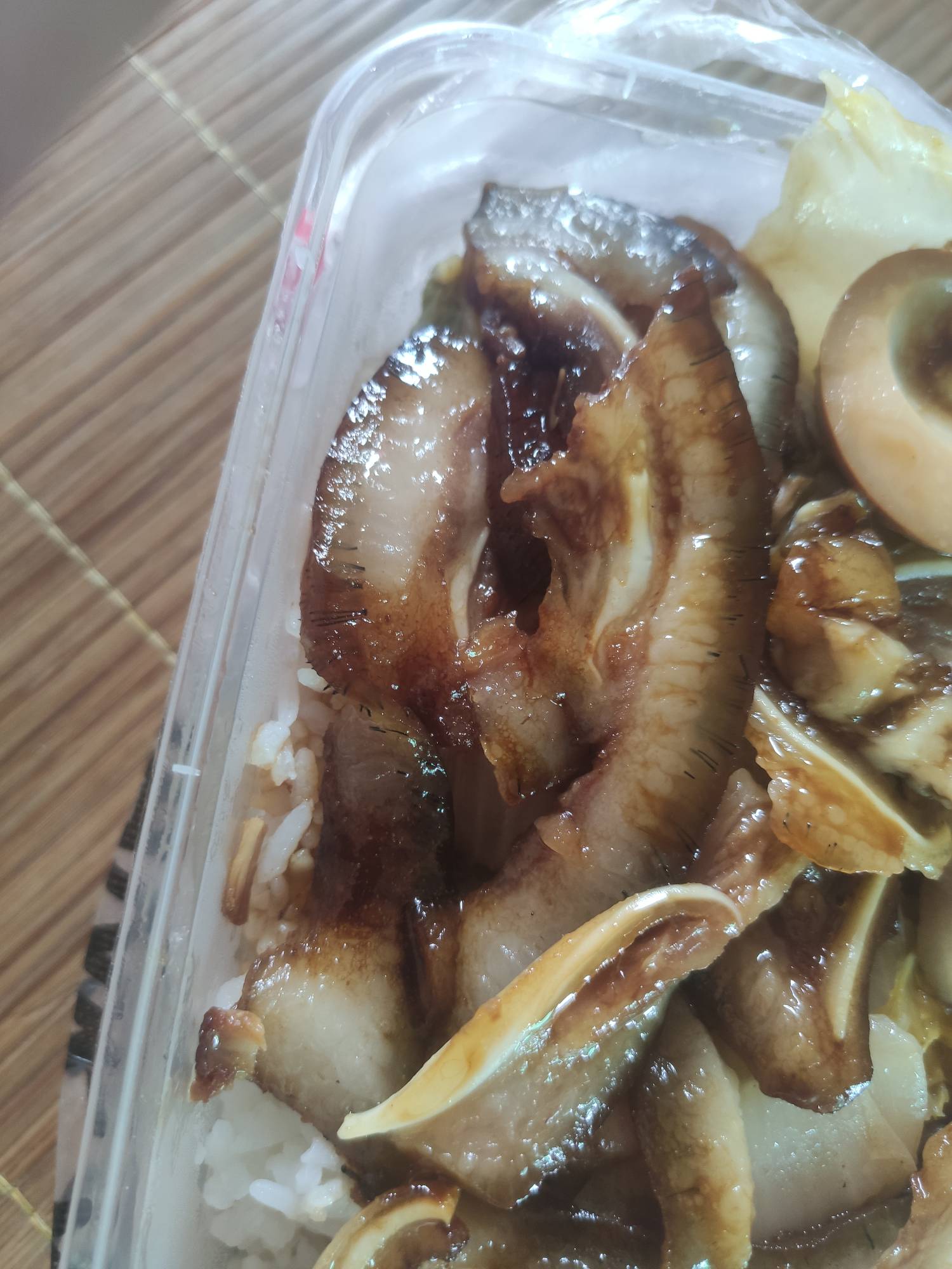 好恶心，玛德，猪耳这样正常吗


27 / 作者:云边有个挂壁仔 / 