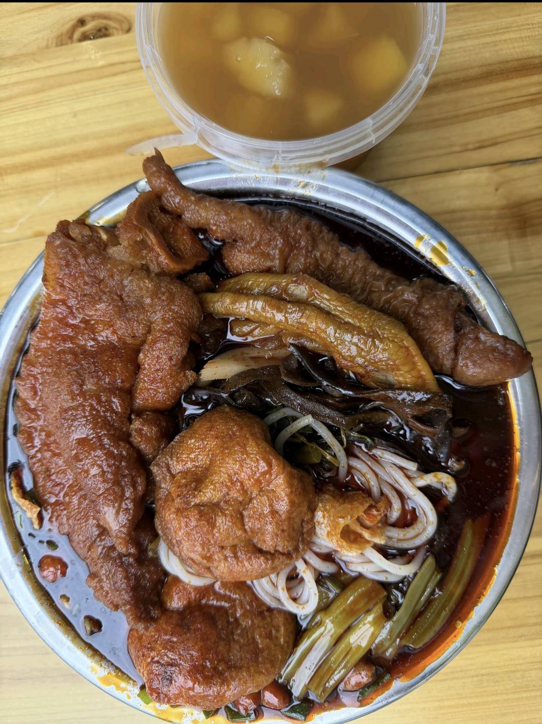 吃个螺蛳粉，云智人人破百了吧

64 / 作者:每一段路丶 / 