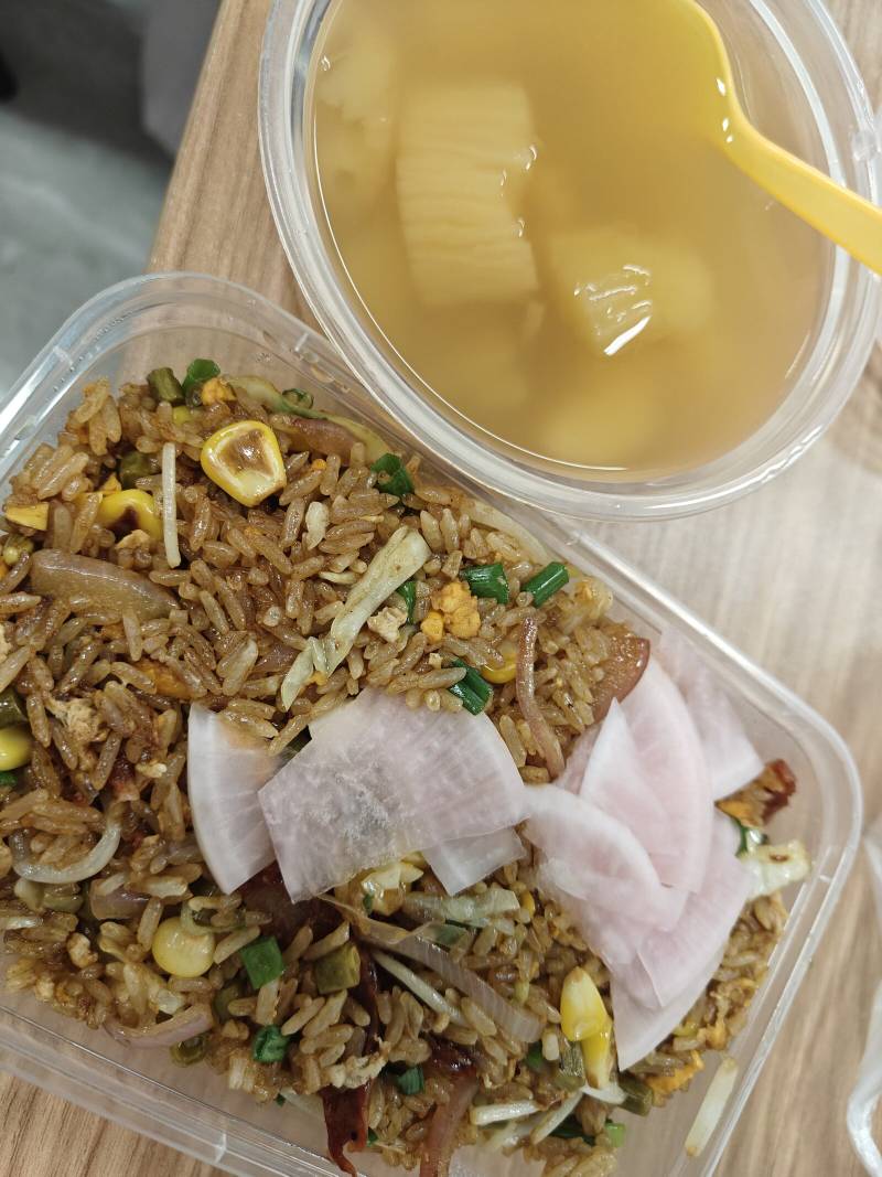 炒饭12，，木薯甜水3.5

96 / 作者:朱铁胆 / 