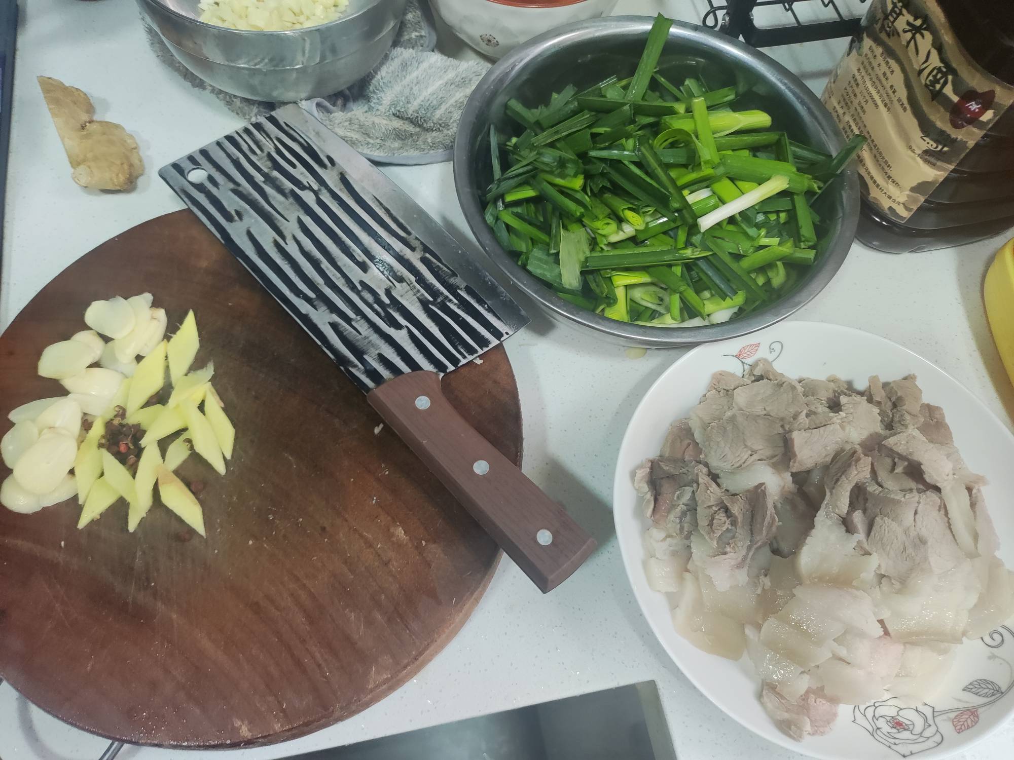 做饭了

14 / 作者:阿米诺思之神 / 