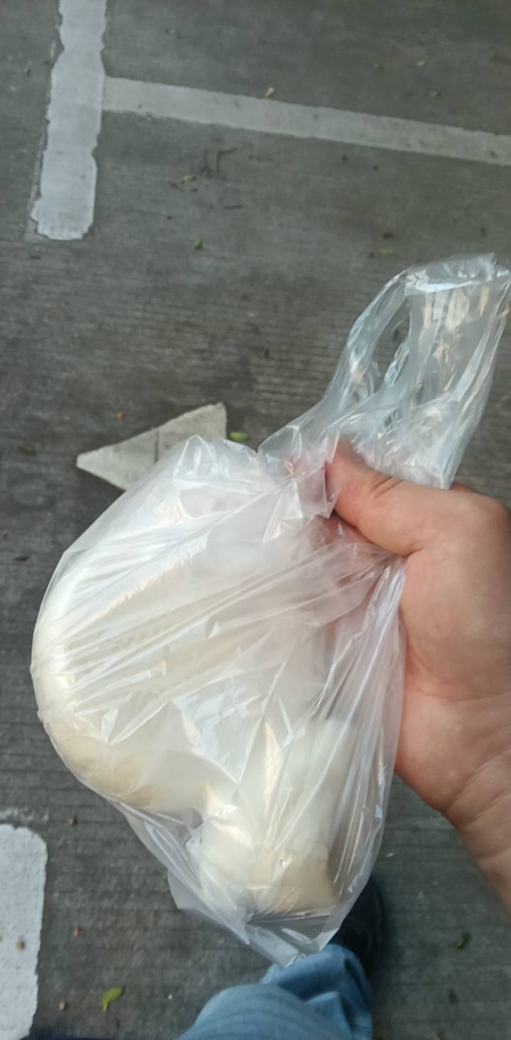 日结下班搞2个大白馒头花了3.5

64 / 作者:卡农菲菲小迷弟 / 